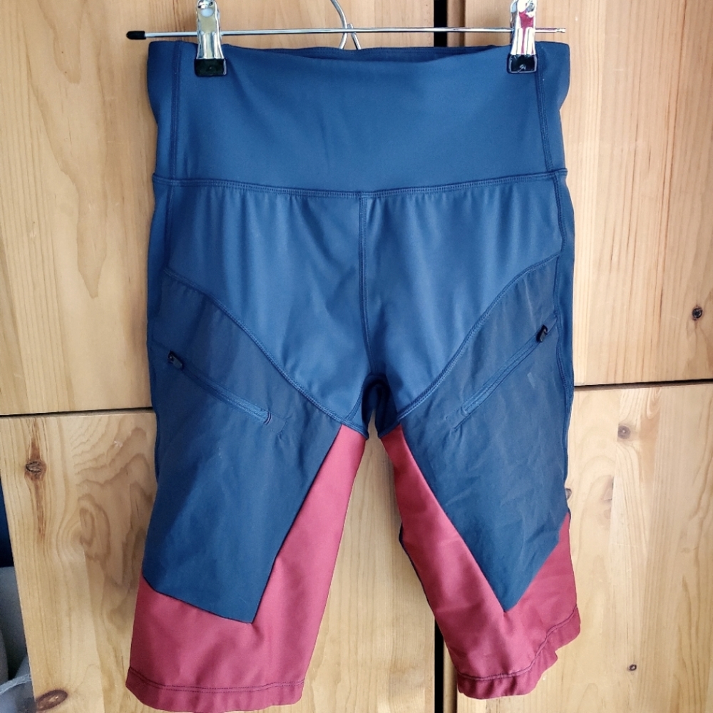 Kari Traa Ane Women's Grey & Red Outdoor Shorts size Medium
